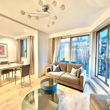 Luxury Apt, Eiffel View, Golden Triangle Parigi