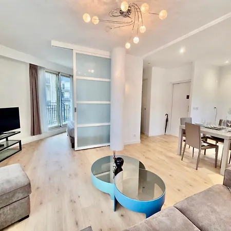 Luxury Apt, Eiffel View, Golden Triangle Appartamento Parigi